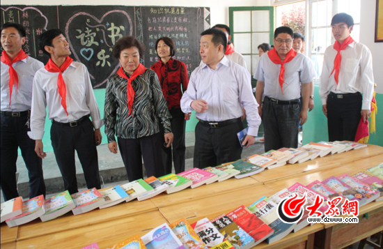 ɽ�|ʡ�ض��ָ����L(zh��ng)�w�鲨�����������󱊾W(w��ng)����݋���Ȫ�����������I(l��ng)��(d��o)���^���ĈD����   �󱊾W(w��ng)ӛ�ߺ�Ȫ