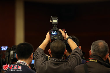 �F(xi��n)��(ch��ng)�ĔzӰӛ��