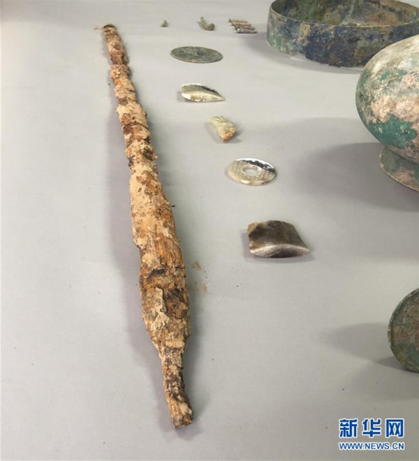 ���D�Ļ���(d��ng)����3�����ϳ����Z�����i���~�� ��(n��i)����3000ml����Һ�w