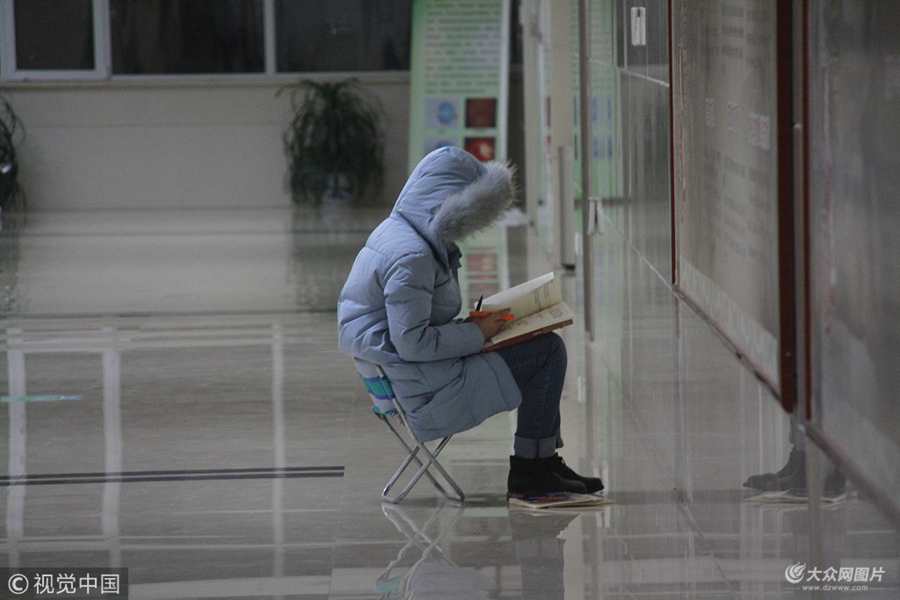 2017��12��27������������ɽ���|·�������ٴ�W�����t(y��)Ժ�������(zh��n)��ĩ��ԇ��һλ��W���Q�t(y��)Ժ�W�����o��ÿ��4�c�ൽ�W��������10�r��һ�����t(y��)Ժ�W��7����С�r��