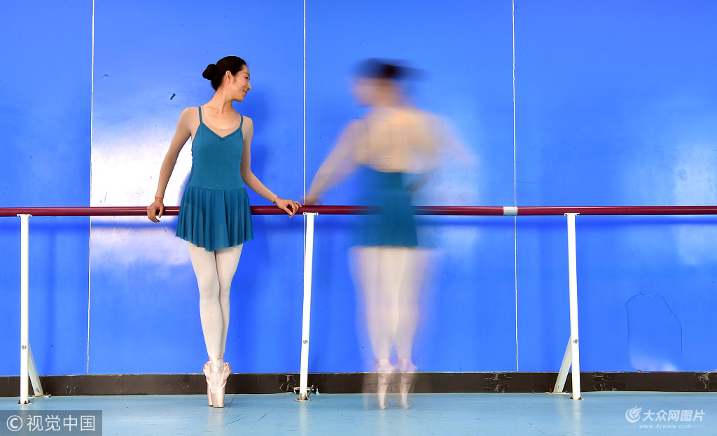 1��13�գ���������ˮ�^(q��)�Ļ��^������F������2017��3�����������18���F�T��ȫ����ϲ�g�赸���s�]���κΰ�������A(ch��)��Ůʿ��ƽ�����g55�q���������g62�q���@���������Լ�����ʡΩһ��һ֧�����������F��