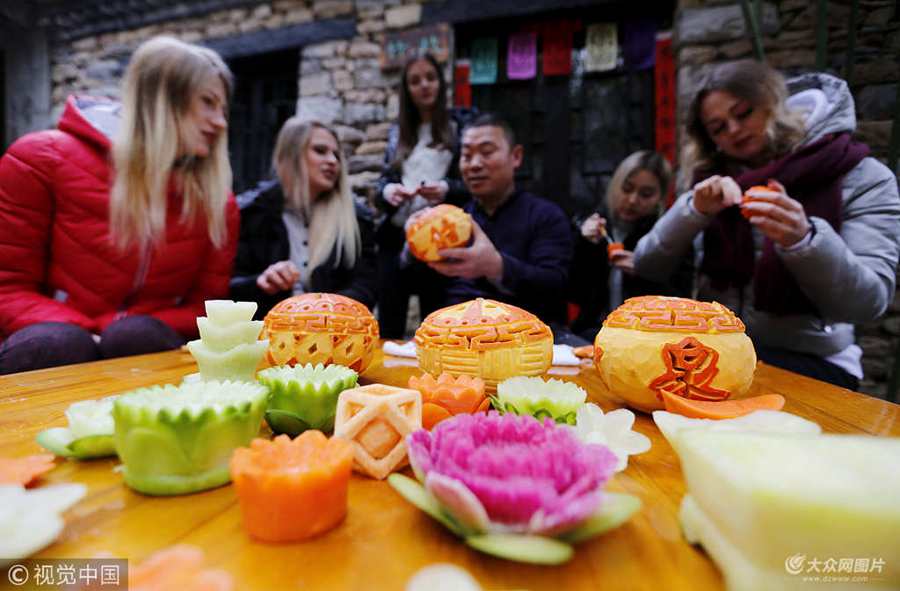 2018��2��28������(d��ng)�����������Զ��_˹�������m��������˹˹̹������ό���ɽ�|ʡ���Ͽh�~���(zh��n)��Ȫ�����ͮ�(d��ng)?sh��)ش���һ���W(xu��)������������}�������w�(y��n)�Ї����y(t��ng)��(ji��)����(x��)����