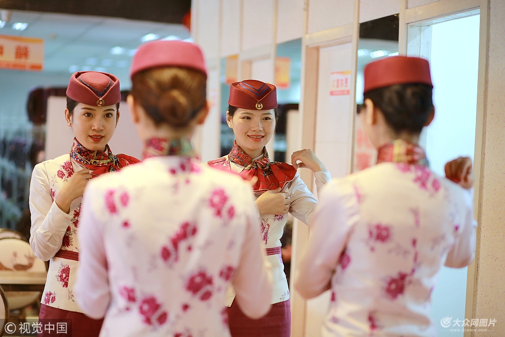 4��28�գ��ؑc�����ؑc��վ���V����վ�_�ϣ�27�q����܇�L�����������ĳ˄�(w��)��M���î�(d��ng)��ֵ��G8516����܇�Ĺ�����һ��С�r������M5�����p�Ĺ����̤�������ɶ����г���