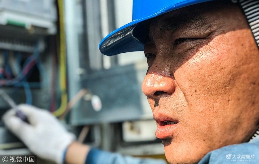 2018��7��13�գ�ɽ�|�����������˿��������΢ɽ�h��늹�˾�ߘǹ�����\�z�����g(sh��)�T�챣�c,�{�����ͧ���\�z�����������һ����10ǧ�����پ���������ľ�·�M(j��n)�ж��c���y��