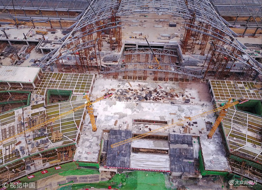 2018��8��30����ɽ�|��(j��)�������O(sh��)�еĝ�(j��)�ϖ|վ�ϏV��(ch��ng)�e�����w��픃xʽ��