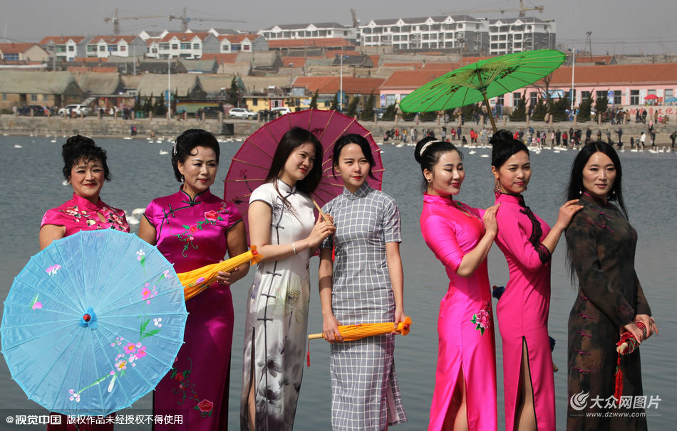 2016��3��7���������Z�w̎ӭ�Ӈ��H���ˋDŮ��(ji��)�ĵ�����׌���Ź�퍵����ۺ��`�����������Zһ���w�P(y��ng)��