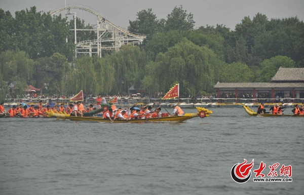 1��5��30�գ��ǂ��y(t��ng)�Ķ��繝(ji��)������������ِ���[�_ِ��ʮ��֧�����(du��)�ں����ϊ^����(zh��ng)�������ۼ�һ���ں����w�Y�����οͺ������I(xi��n)��һ��(ch��ng)���ʵı�ِ�����۱�ِ�����˴����ο��s�����������󱊾W(w��ng)ӛ�� ���L(zh��ng)�� �z_����.jpg