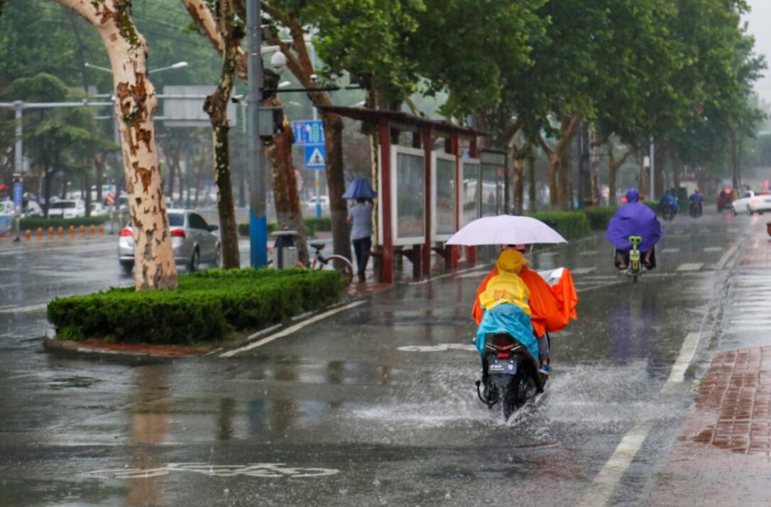 �󱊾W(w��ng)��(j��)��6��25��Ӎ  25�������R����ͨ���߷���һ��������s���R���ǅ^(q��)����·�ε������γɷeˮ�������������ڷǙC(j��)��(d��ng)܇���@�p�٣������в�������ð����������󱊾W(w��ng)-ɽ�|24С�r(sh��)ӛ�� ���٣�