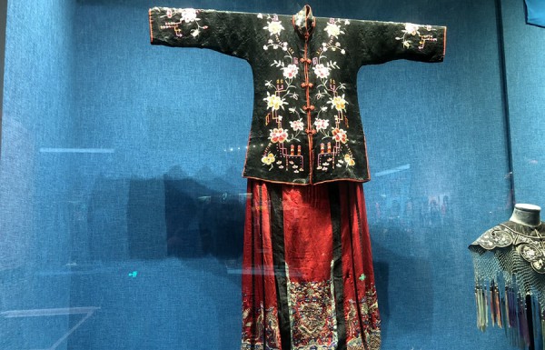 10��23�����磬���루������ʡ�^(q��)�У�ý�w���x��60�ꡤ�����V�������Ͳ��L��Ӳ��L�F(tu��n)���M(j��n)�V�����岩���^�������ٔ�(sh��)����ķ�����������N(y��n)���������Ļ���ɫ�����󱊾W(w��ng)ӛ�� ��˼˼��.jpg