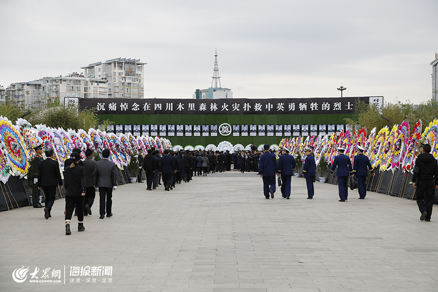 �Dһ 4��4���������л�яV���e��׷���xʽ����ʹ�������Ĵ�ľ��ɭ�ֻ�ē����Ӣ� �������ʿ.jpg